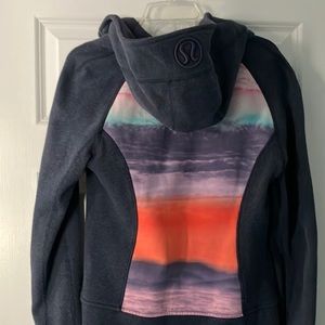 Lululemon sweatshirt zip up size 8